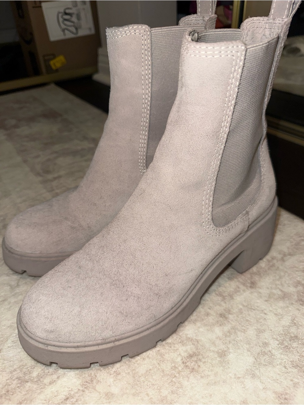 Steve Madden Chunky Chelsea Ankle Boots in Light Taupe